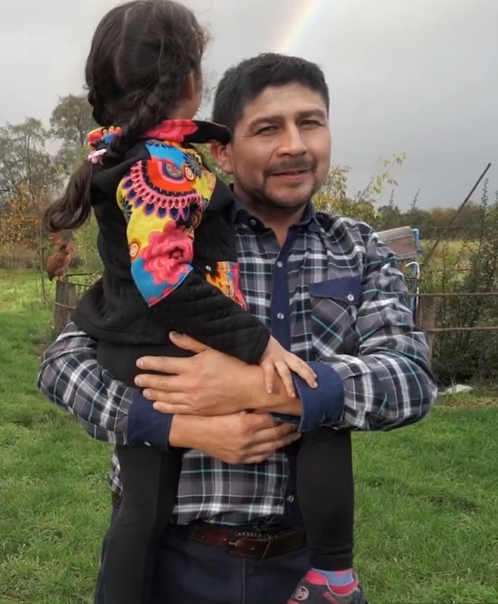 Luis Tralcal y su hija, 2018. Archivo CIDSUR. 