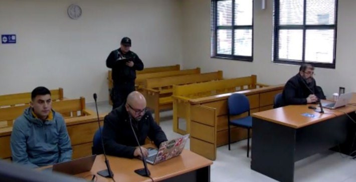 Juzgado de Garantía de Valdivia. 
A la izquierda de la imagen el condeando Luis Candia Price.